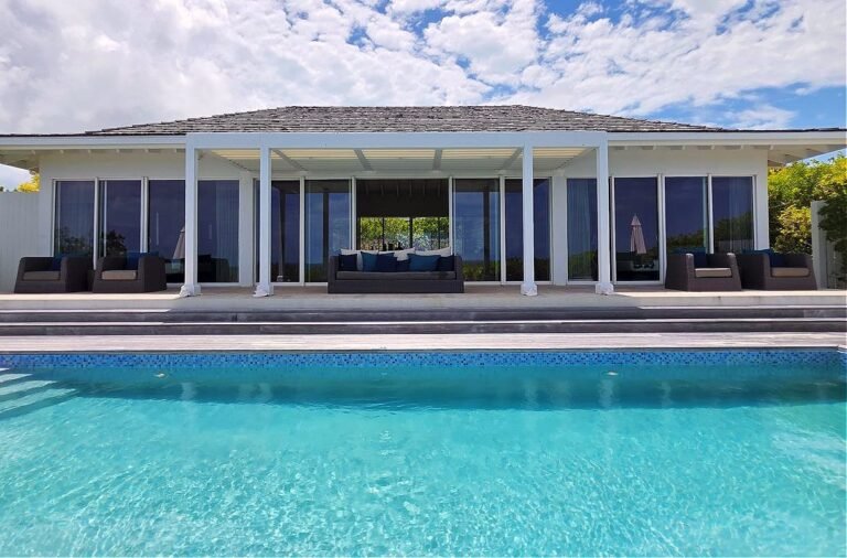 Sailrock South Caicos Review: Fly Non-stop To A Secluded Caribbean Paradise