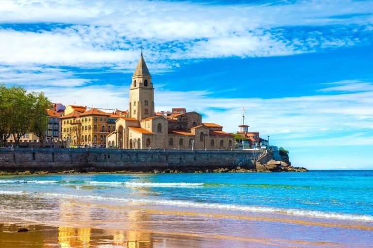 This Region In Spain With Beautiful Beaches Wants More Tourists